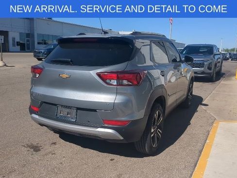 Used 2024 Chevrolet TrailBlazer LT w/ Driver Confidence Package AWD/4WD image 8