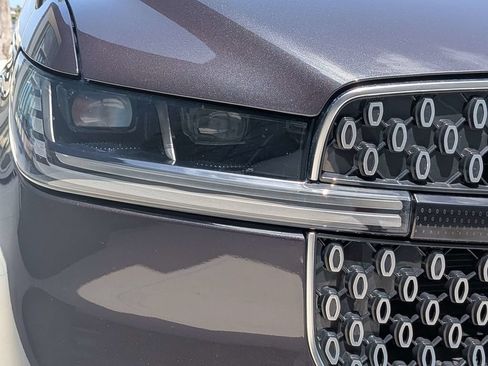 Certified 2026 Lincoln Navigator Reserve AWD/4WD image 10