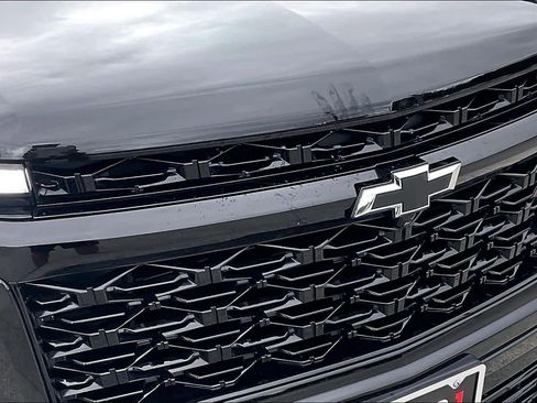 Used 2025 Chevrolet Traverse RS w/ LPO, Floor Liner Package FWD image 31