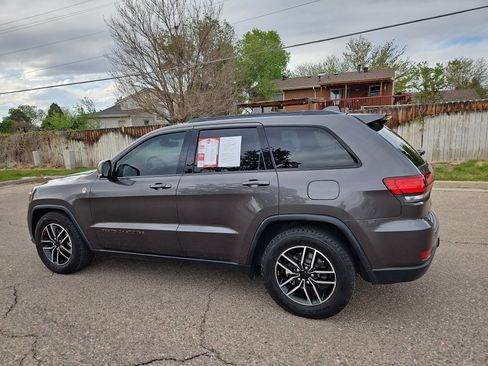 Used 2021 Jeep Grand Cherokee Trailhawk w/ Trailhawk Luxury Group AWD/4WD image 4