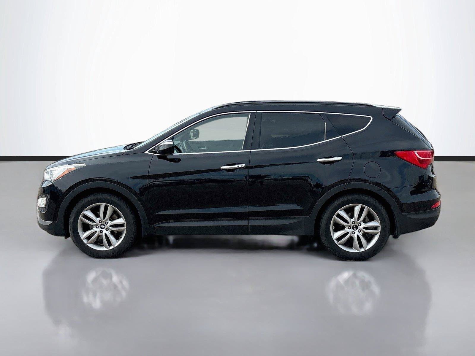 Used 2015 Hyundai Santa Fe Sport 2.0T w/ Option Group 05 AWD/4WD image 8