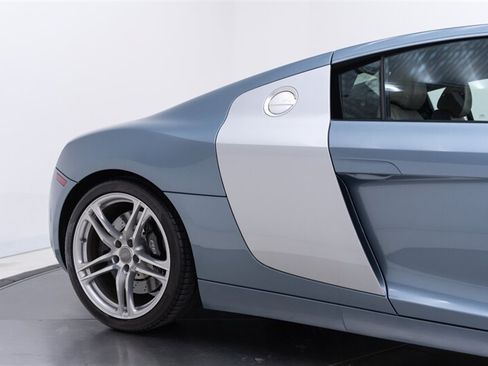 Used 2011 Audi R8 V8 AWD/4WD image 24