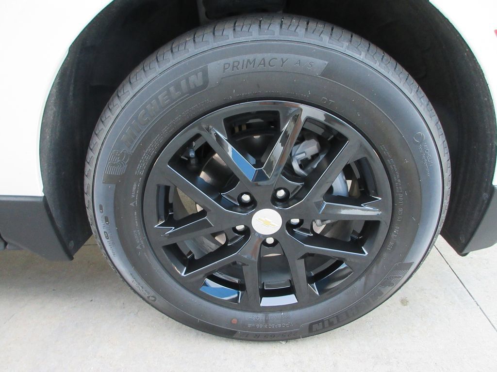 Used 2024 Chevrolet Equinox LS w/ LS Convenience Package FWD image 9