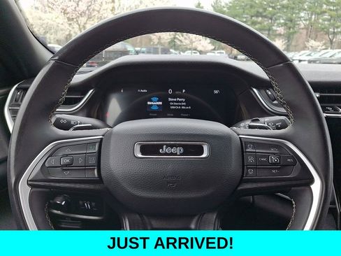 Used 2023 Jeep Grand Cherokee L Laredo image 20