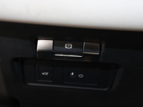 Used 2020 Land Rover Discovery Sport S AWD/4WD image 22