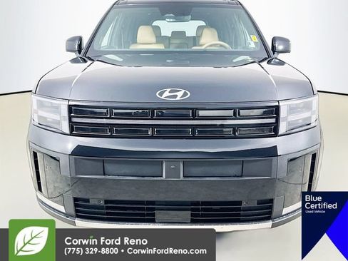 Used 2025 Hyundai Santa Fe Limited AWD/4WD image 2