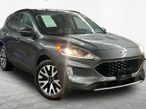 Used 2020 Ford Escape SEL image 3