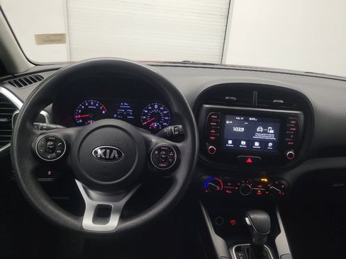 Used 2020 Kia Soul LX image 22