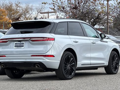 Used 2025 Lincoln Corsair Grand Touring w/ Equipment Group 302A image 4