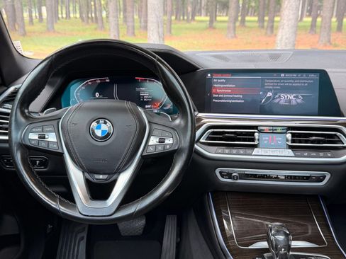 Used 2019 BMW X5 xDrive40i w/ Premium Package 2 AWD/4WD image 3