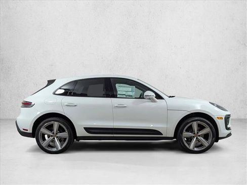 New 2026 Porsche Macan image 8