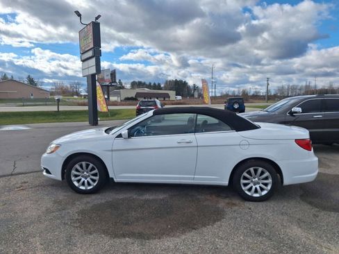 Used 2012 Chrysler 200 Touring image 1