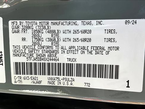 Used 2025 Toyota Tundra Limited image 18