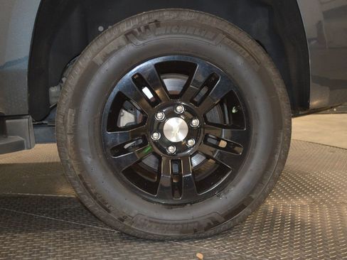 Used 2019 Chevrolet Tahoe LT AWD/4WD image 12