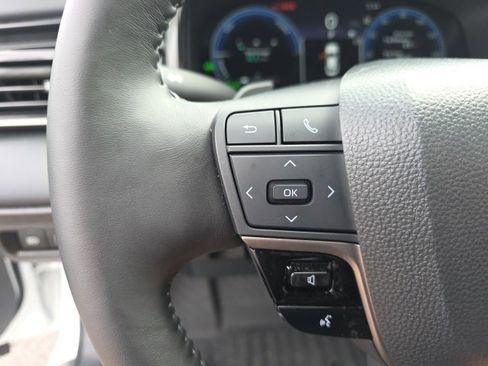 Used 2025 Toyota Camry XSE image 17