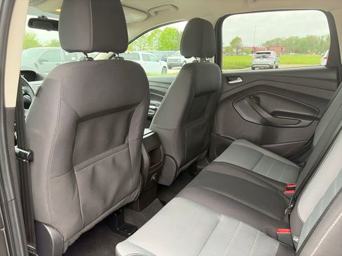Used 2015 Ford Escape SE FWD image 25