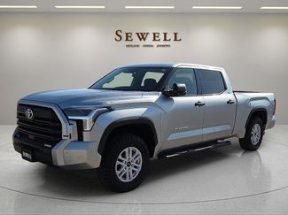 Used 2022 Toyota Tundra SR5 AWD/4WD video 1