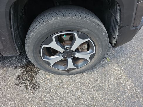 Used 2019 Jeep Renegade Trailhawk AWD/4WD image 10