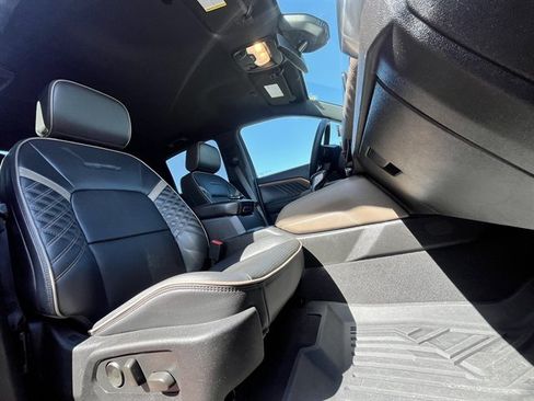 Used 2024 GMC Canyon Denali AWD/4WD image 38