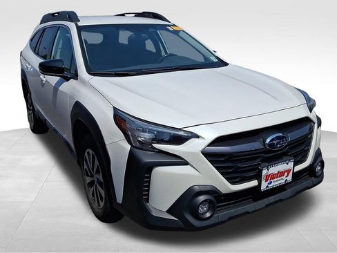 Used 2023 Subaru Outback Premium AWD/4WD image 2