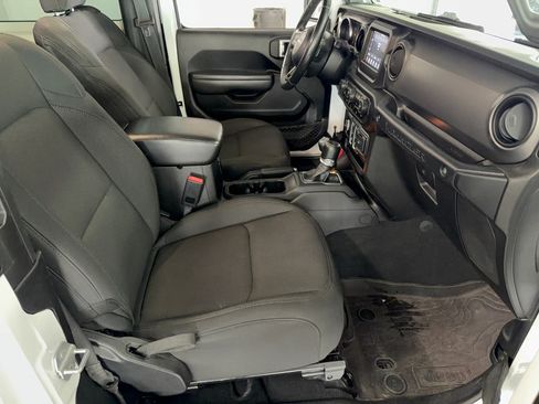 Used 2022 Jeep Wrangler Sport AWD/4WD image 30