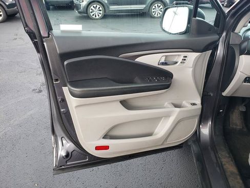 Used 2019 Honda Pilot EX-L image 11