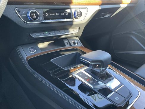 Certified 2024 Audi Q5 e Premium Plus w/ Premium Plus Package image 31