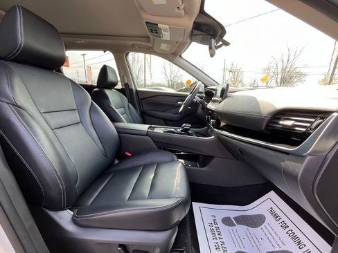 Used 2022 Nissan Rogue SL w/ SL Premium Package FWD image 23