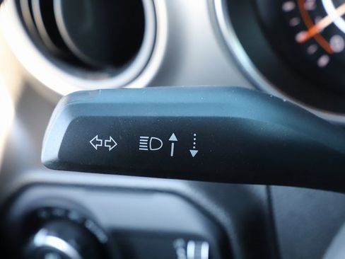 Used 2023 Jeep Gladiator Sport image 34