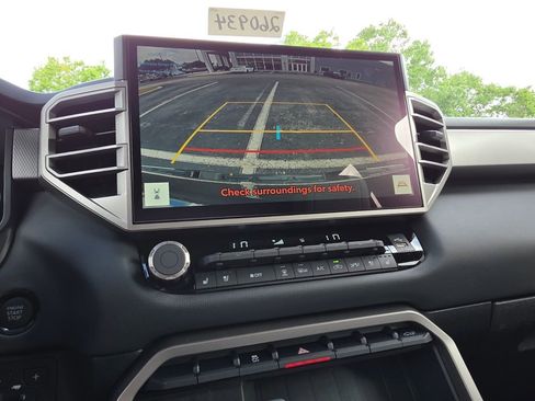 New 2026 Toyota Tundra Limited AWD/4WD image 32