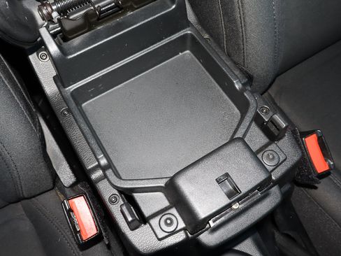 Used 2021 Jeep Gladiator Sport image 37