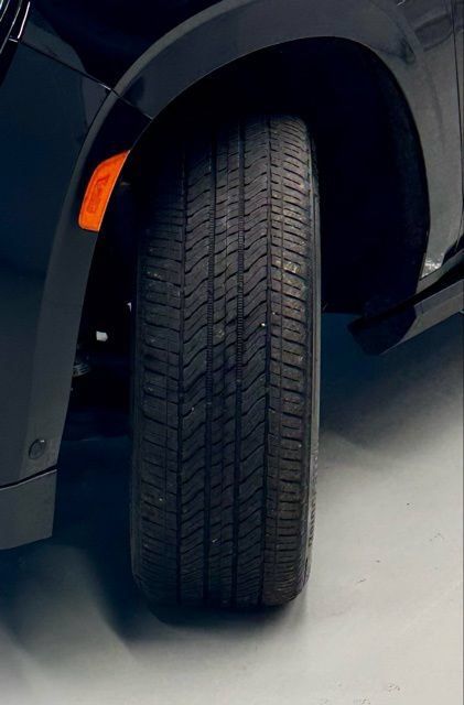 Used 2024 GMC Yukon Denali w/ Denali Reserve Package AWD/4WD image 30