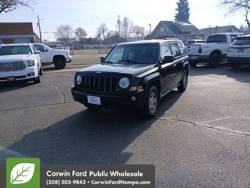 Used 2010 Jeep Patriot Sport image 3
