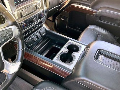 Used 2018 GMC Sierra 2500 SLT w/ Duramax Plus Package image 15