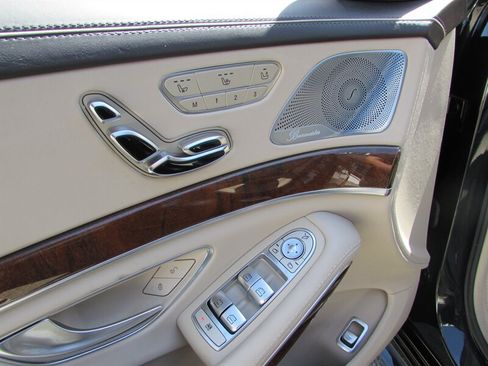 Used 2014 Mercedes-Benz S 550 Sedan w/ Sport Package Plus One image 7