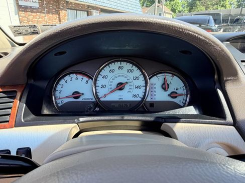 Used 2006 Toyota Solara SLE FWD image 4