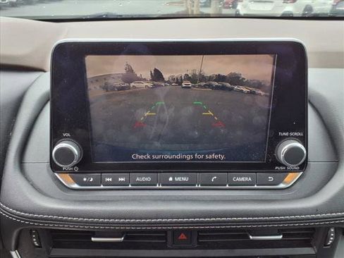 Used 2021 Nissan Rogue S image 10