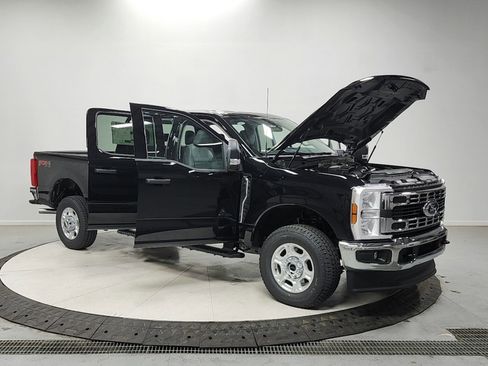 New 2026 Ford F250 XLT AWD/4WD image 9
