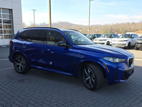 Used 2025 BMW X5 M60i image 3