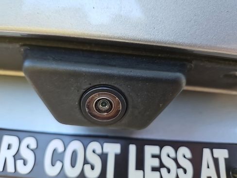 Used 2022 Ford Escape SE image 12