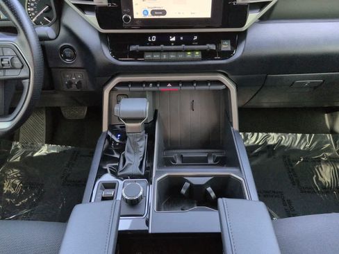Used 2026 Toyota Tundra SR5 AWD/4WD image 18