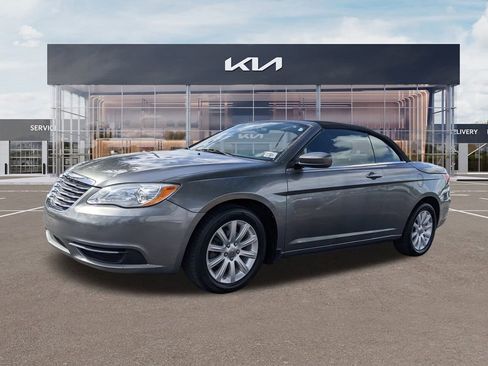 Used 2012 Chrysler 200 Touring image 6