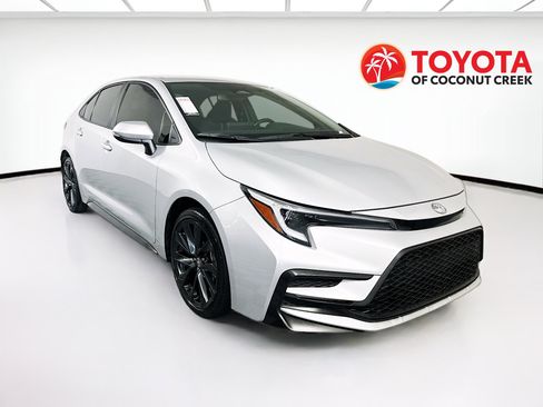 Used 2024 Toyota Corolla SE FWD image 1