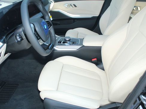 New 2026 BMW 330i xDrive Sedan w/ Premium Package AWD/4WD image 20