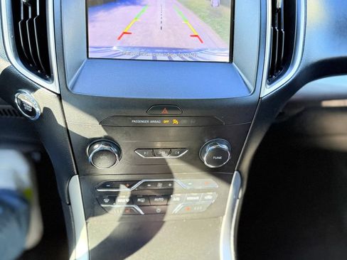 Used 2020 Ford Edge SEL AWD/4WD image 13