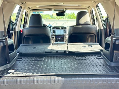 Used 2022 Toyota 4Runner Limited AWD/4WD image 7