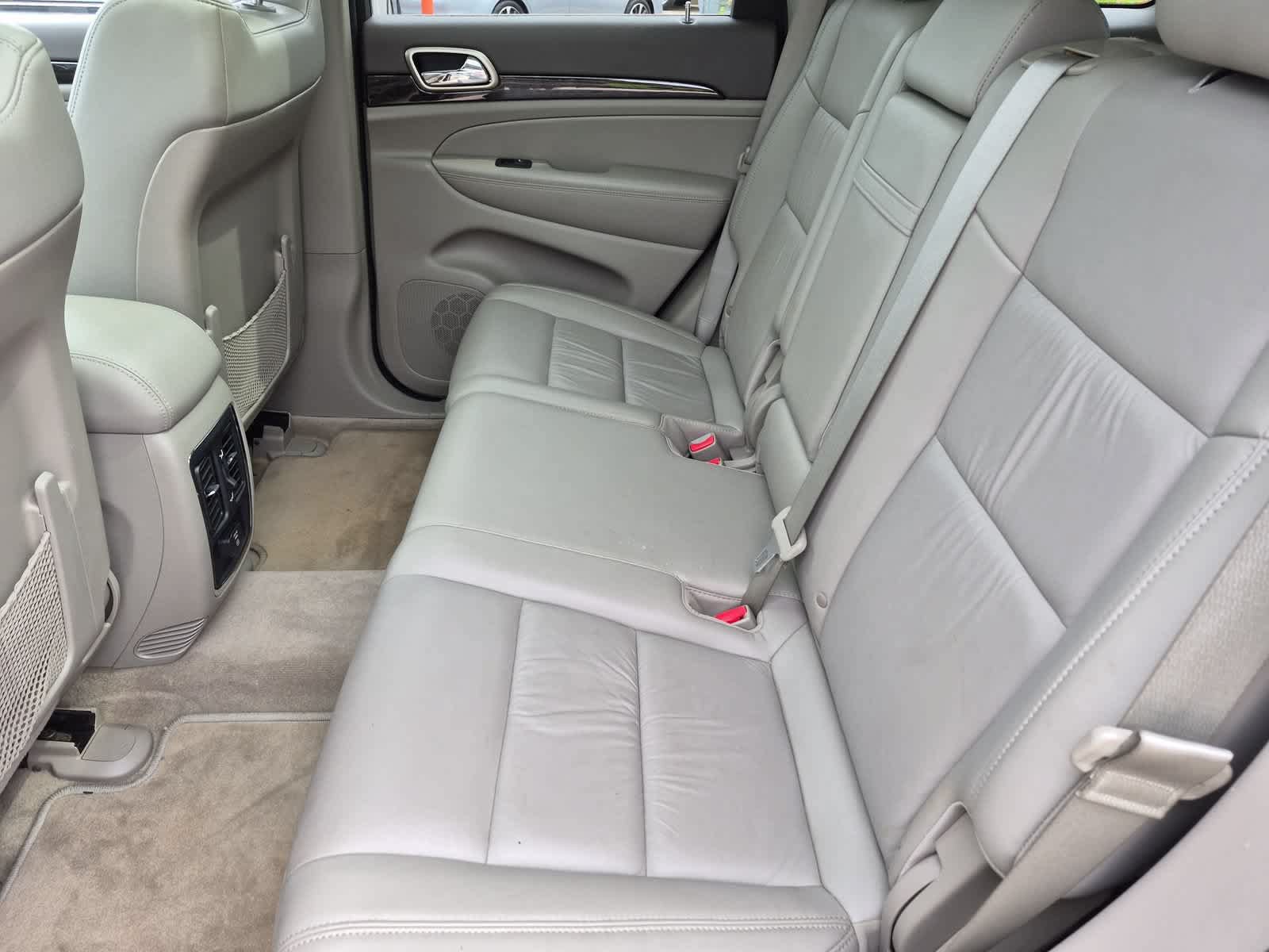 Used 2011 Jeep Grand Cherokee Laredo AWD/4WD image 20