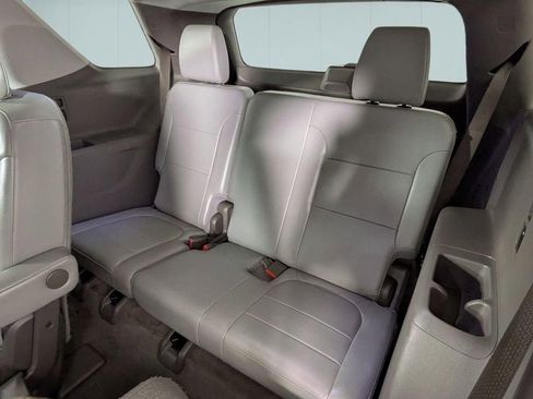 Used 2018 Chevrolet Traverse Premier image 29