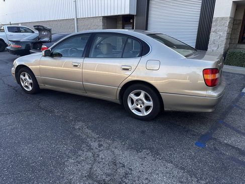 Used 1998 Lexus GS 400 RWD image 2