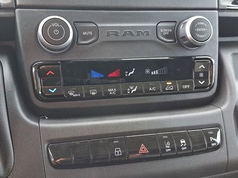 Used 2024 RAM ProMaster 2500 w/ Safety Group image 15